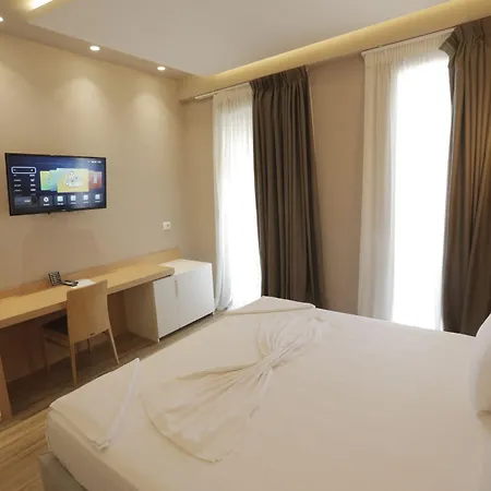 Lord Tirana Hotel 4*