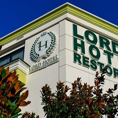 Lord Tirana Hotel 4*