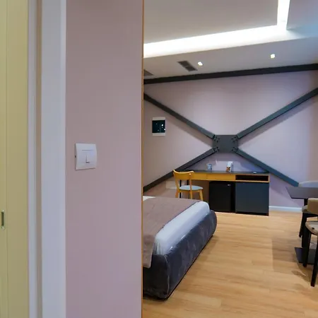 Hotel Lord Tirana 4*
