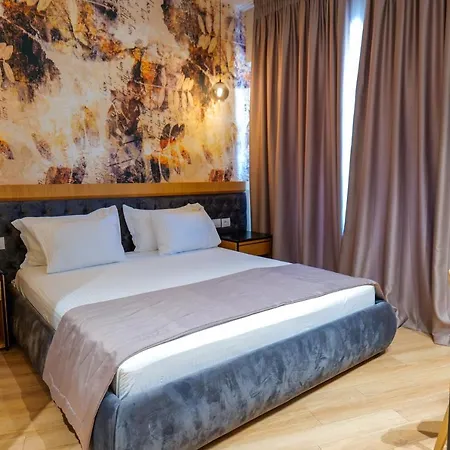 Hotel Lord Tirana