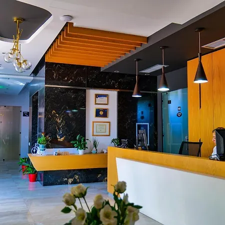 Lord Tirana Hotel 4*