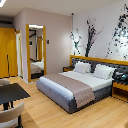 Hotel Lord Tirana
