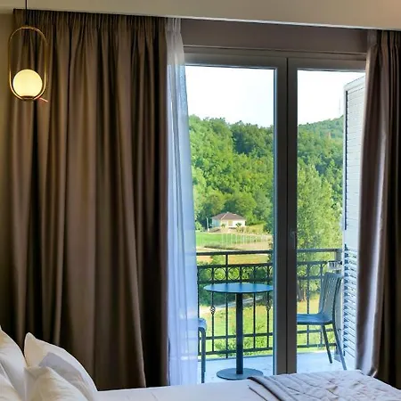 Lord Tirana Hotel 4*