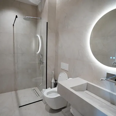 Lord Hotel Vorë