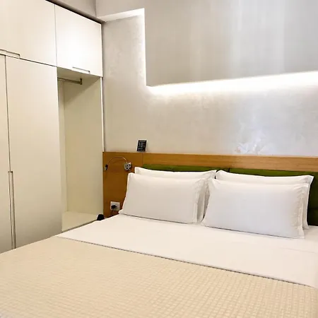 Lord Hotel Vorë